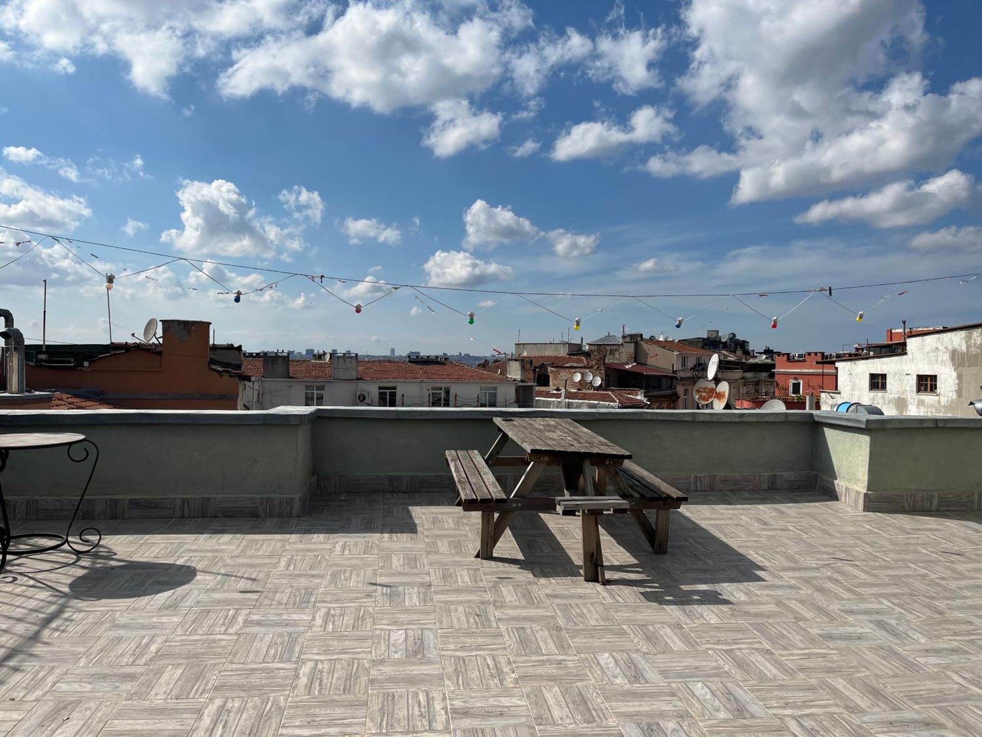 Ganbaru Tours - Flats In Galata Appartement Istanboel Buitenkant foto